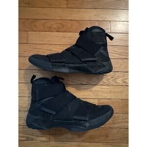 Nike LeBron Soldier Triple Black Basketball Shoes Mens Size 12 Strap Sneakers